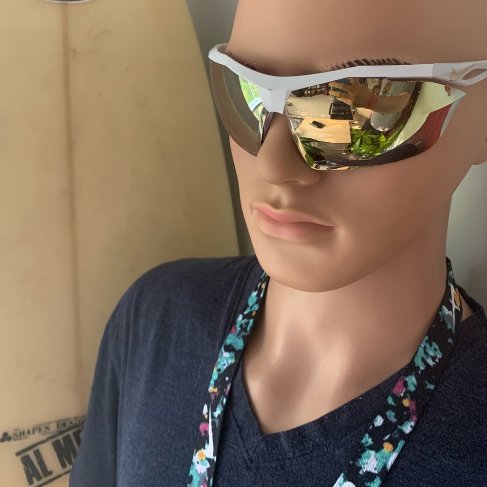 NIKE VAPORWING Men’s Bright White Sunglasses